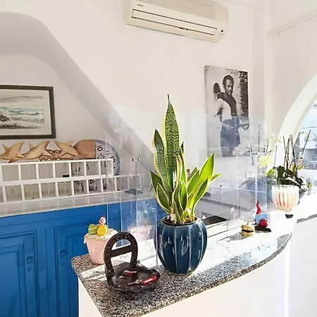 Casa Nicola فندق 2*