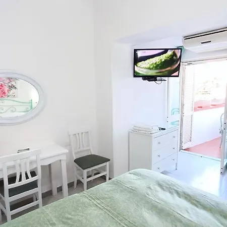 Casa Nicola Hotel 2*