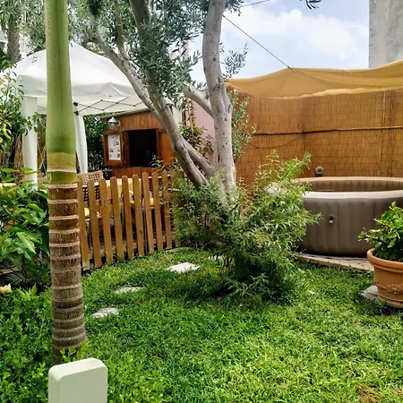 Casa Nicola Hotel 2*