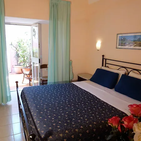 Hotel Casa Nicola 2*