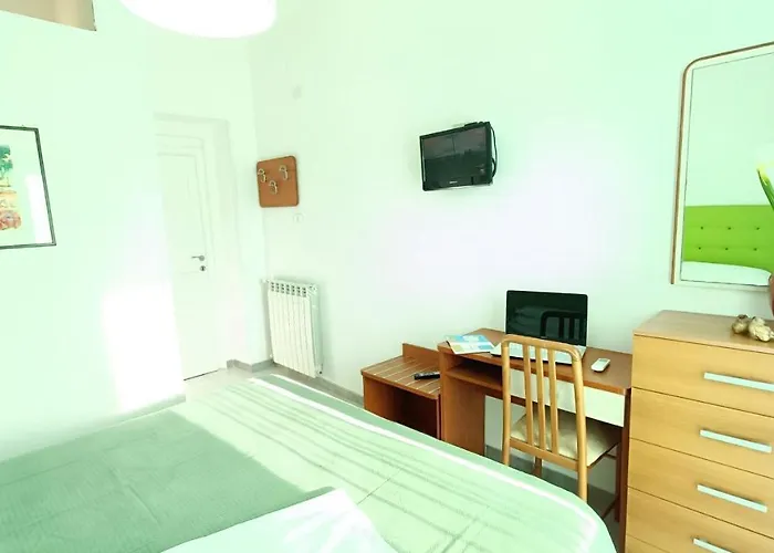 Casa Nicola Hotel 2*